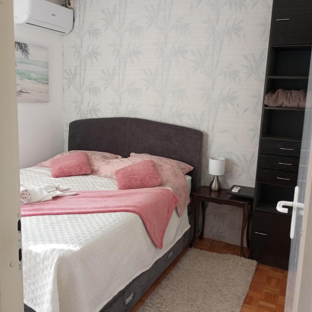 Apartment Mrc Bezanija Exterior foto